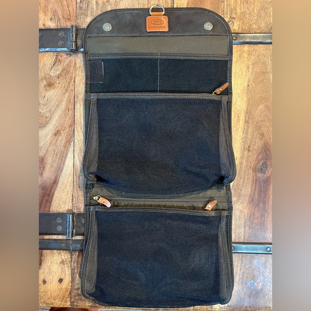 Bric’s Toiletries Bag